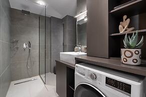 Comfy Apt terrace and parking 800m to old town and beach