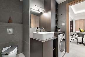 Comfy Apt terrace and parking 800m to old town and beach