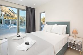 MCN Villas by Whitedreamvillas