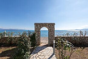 MCN Villas by Whitedreamvillas