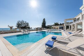 MCN Villas by Whitedreamvillas