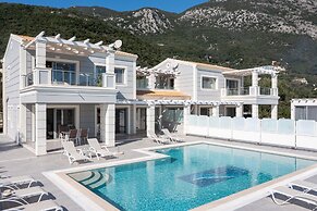 MCN Villas by Whitedreamvillas