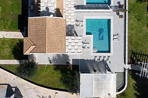 MCN Villas by Whitedreamvillas