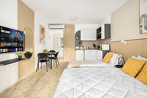 Royal Park Apt Resort by Sea N Rent