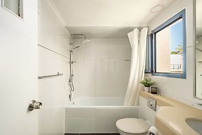 Royal Park Apt Resort by Sea N Rent