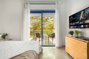 Royal Park Apt Resort by Sea N Rent