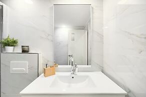 Royal Park Apt Resort by Sea N Rent