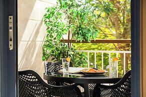 Royal Park Apt Resort by Sea N Rent