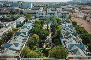 Royal Park Apt Resort by Sea N Rent