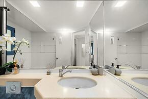 Royal Park Apt Resort by Sea N Rent