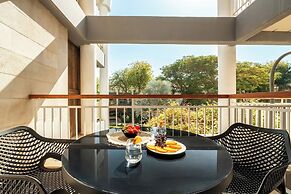 Royal Park Apt Resort by Sea N Rent