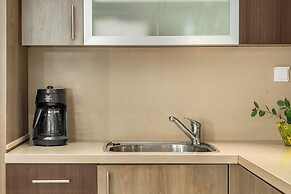 Royal Park Apt Resort by Sea N Rent