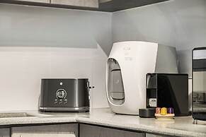 Royal Park Apt Resort by Sea N Rent