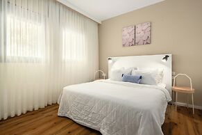 Royal Park Apt Resort by Sea N Rent