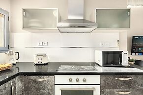 Royal Park Apt Resort by Sea N Rent