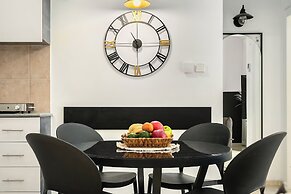 Royal Park Apt Resort by Sea N Rent