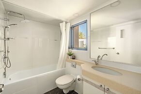 Royal Park Apt Resort by Sea N Rent