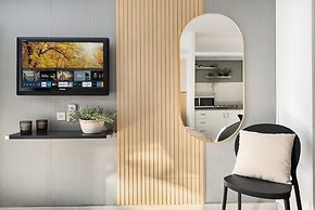 Royal Park Apt Resort by Sea N Rent