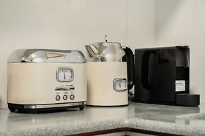 Royal Park Apt Resort by Sea N Rent