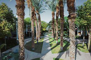 Royal Park Apt Resort by Sea N Rent