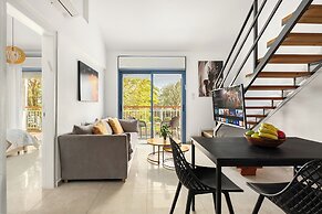 Royal Park Apt Resort by Sea N Rent