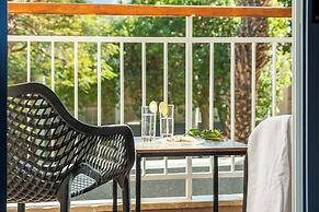 Royal Park Apt Resort by Sea N Rent