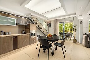 Royal Park Apt Resort by Sea N Rent