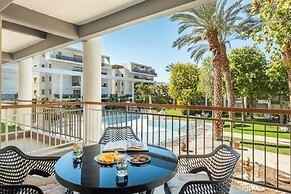 Royal Park Apt Resort by Sea N Rent