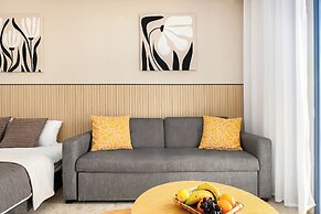 Royal Park Apt Resort by Sea N Rent