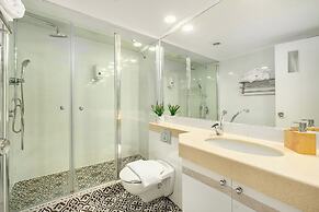 Royal Park Apt Resort by Sea N Rent