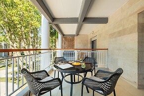 Royal Park Apt Resort by Sea N Rent