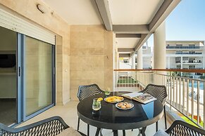 Royal Park Apt Resort by Sea N Rent