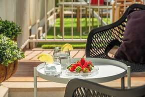 Royal Park Apt Resort by Sea N Rent