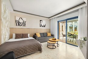 Royal Park Apt Resort by Sea N Rent