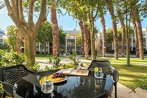 Royal Park Apt Resort by Sea N Rent