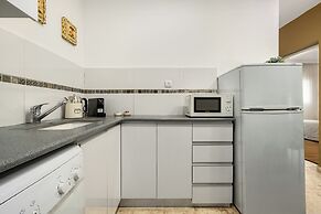 Royal Park Apt Resort by Sea N Rent