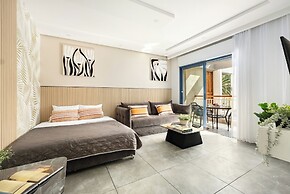 Royal Park Apt Resort by Sea N Rent