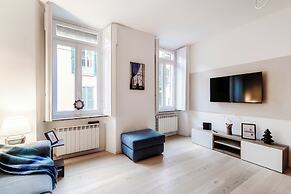 Pleasant Family Apt next to Lake Como