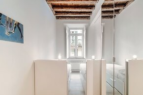 Pleasant Family Apt next to Lake Como