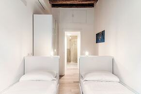 Pleasant Family Apt next to Lake Como