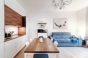 Pleasant Family Apt next to Lake Como