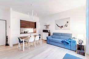 Pleasant Family Apt next to Lake Como