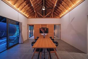 Reflexion Villas GLANZ