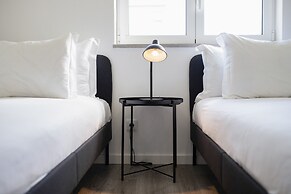 Olivais Modern by Homing