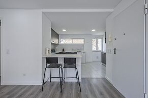 Olivais Modern by Homing