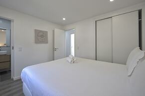 Olivais Modern by Homing