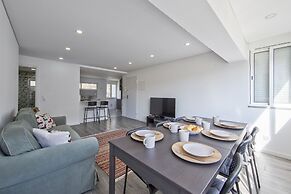 Olivais Modern by Homing