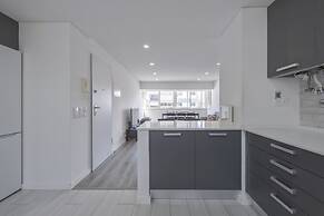 Olivais Modern by Homing