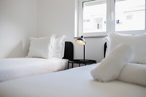 Olivais Modern by Homing