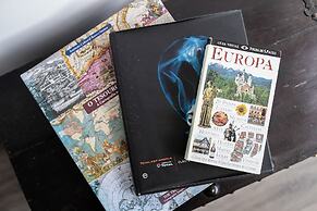 Olivais Modern by Homing